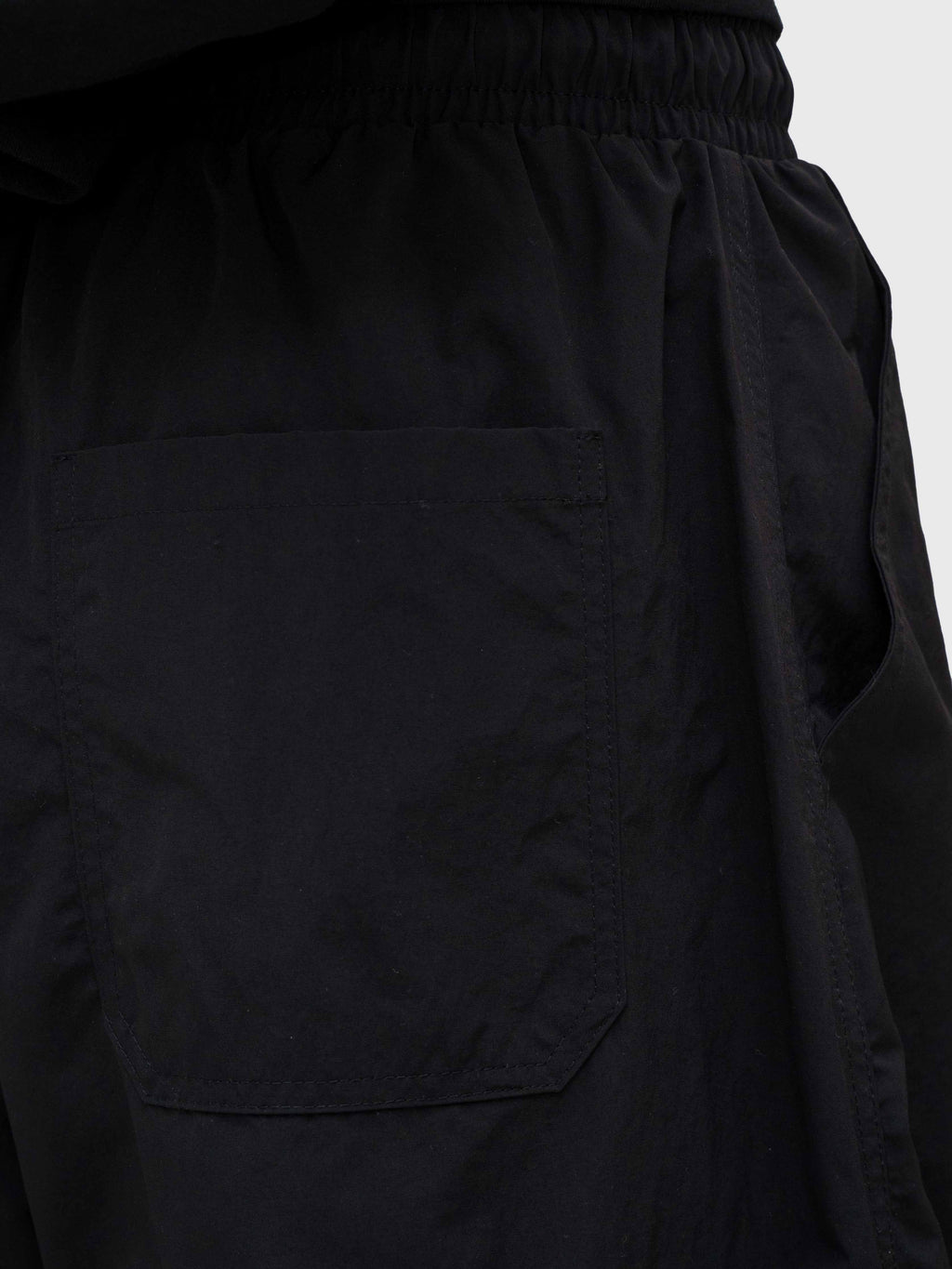AW Parachute Pants - Black/Reflective