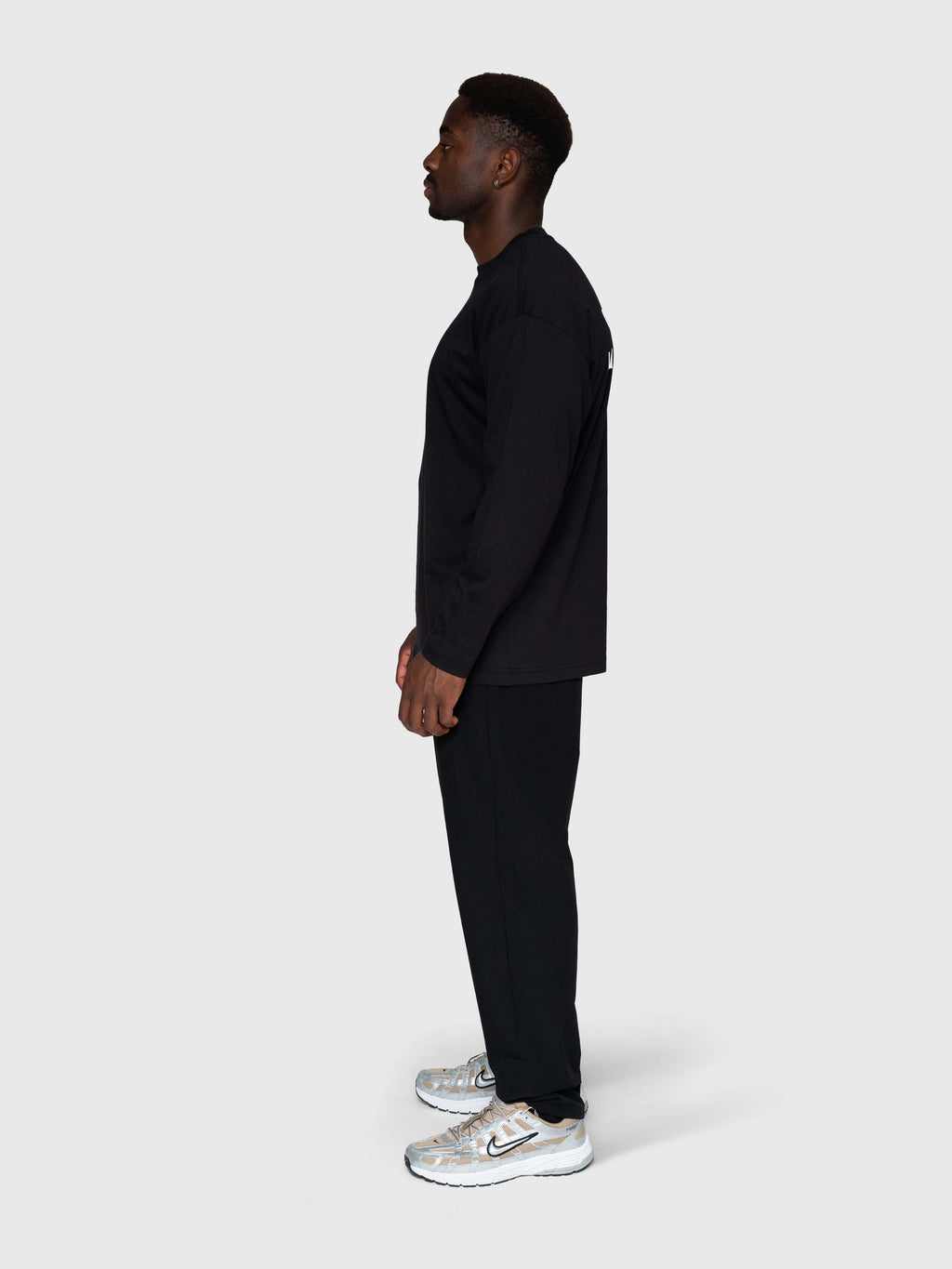 Confidence Long Sleeve - Black/White