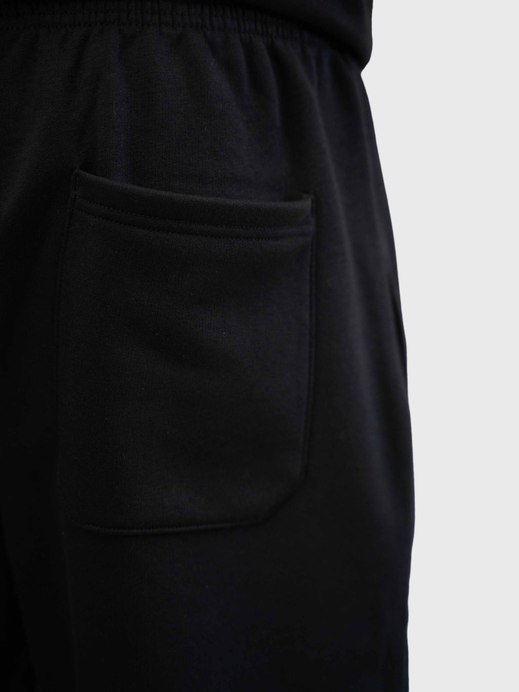 Confidence Straight Sweatpants - Black/White